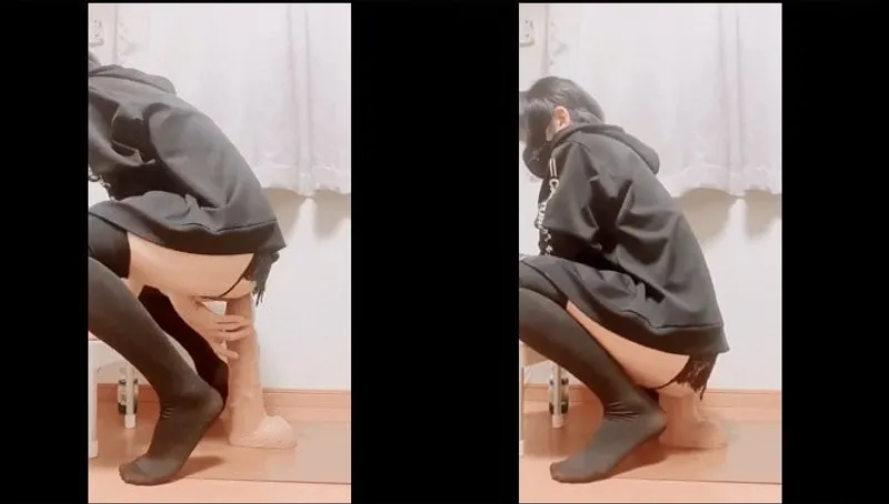 Em thủ dâm lút cán với sextoy